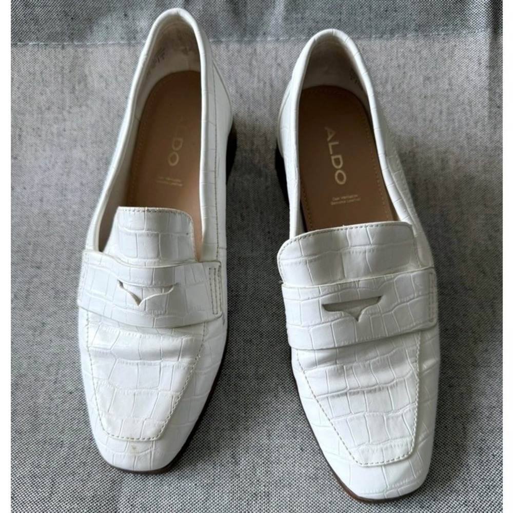 Aldo White Croc Embossed Leather Loafers Womens 6 Penny Slip On Square Toe